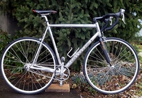 Cannondale R900 fixed gear conversion photo