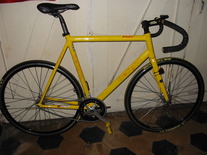Deligh track bike
