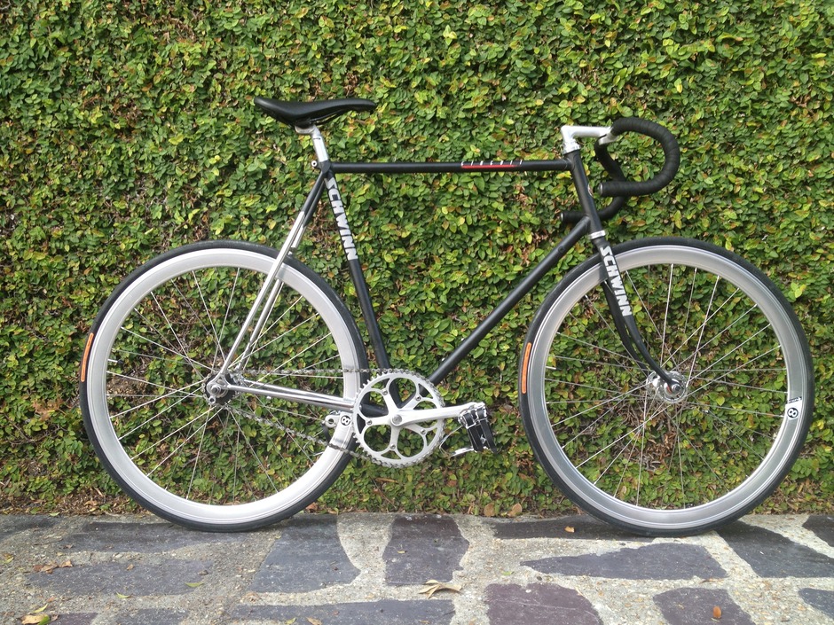 schwinn fixed gear bike