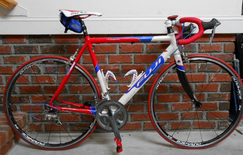 fuji team pro road bike