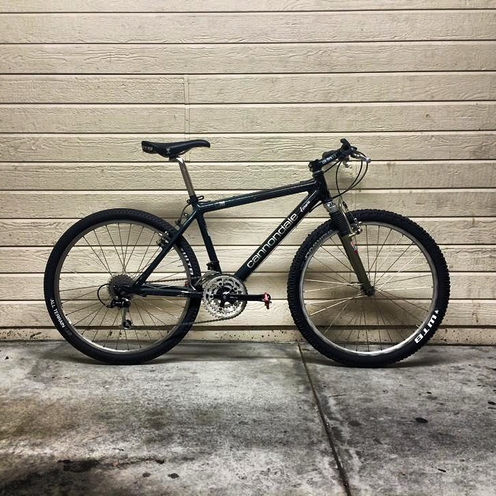 Cannondale m700 Pedal Room