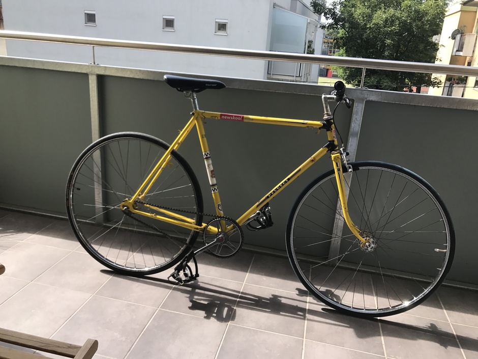 Peugeot PL8 Fixed Gear Pedal Room