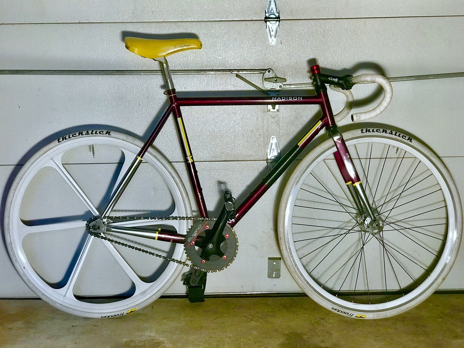 schwinn fixed gear bike