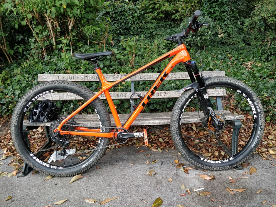 trek roscoe 8