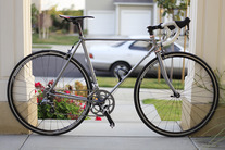 17TEEH VINTAGE ROAD BIKE photo