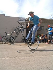 Whippin' some sweet helicopters before i chopped the new bars.