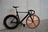 Aventon Mataro Bad Orange photo