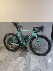 Bianchi Oltre XR4 photo