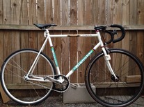 Bianchi Pista 2012 photo