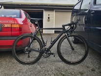 Black Cannondale CAAD12