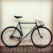 Black Peloton NJS photo