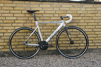 BMC Trackmachine TR02 photo