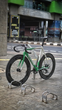 Cinelli Mash Green Benny Gold photo