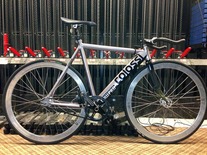 Colossi Low Pro