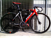 -Fuji Track Pro. Heavyset. photo