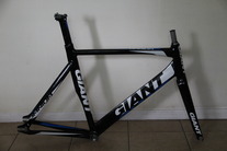 Giant Omnium v2