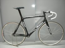 Giant track prototype full carbon photo