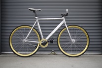 Hillbrick Pista raw aluminium photo Hillbrick Pista raw aluminium photo