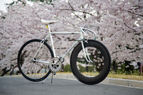 NJS Stratos ピスト Japan