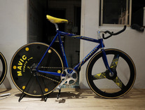 Pinarello crono prusuit track bike photo