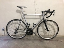 Polished mystery bike photo