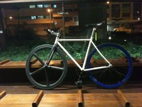 White n Blue MM bike with Aerospoke