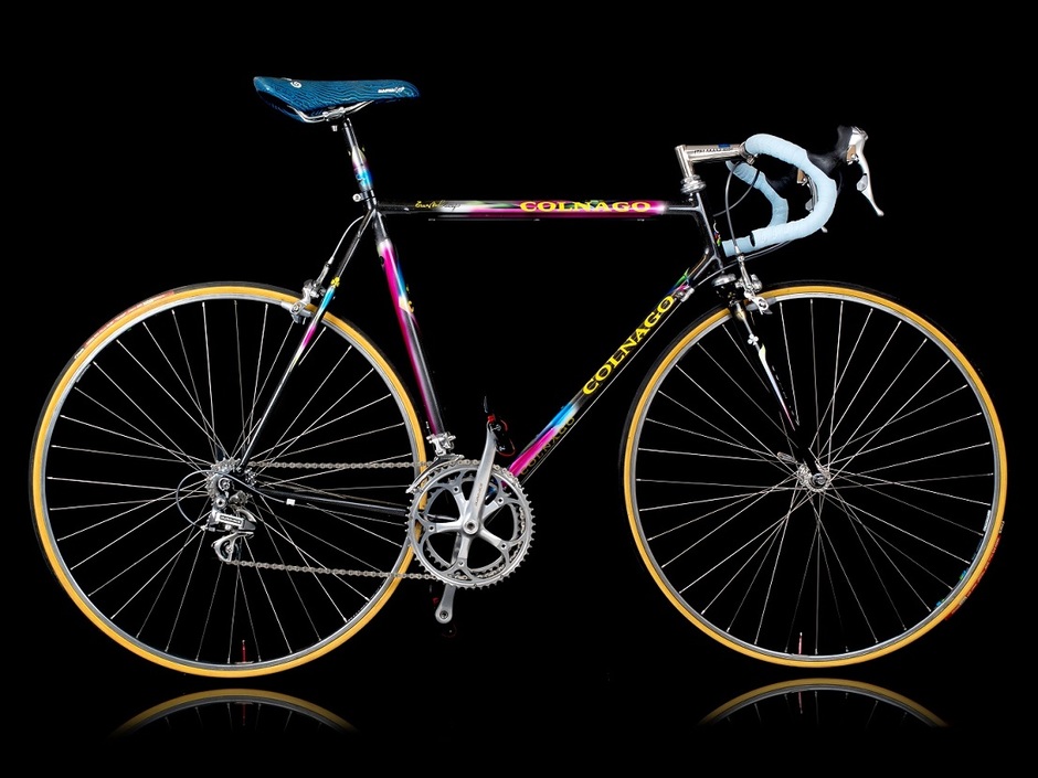 Colnago велосипеды. Colnago, карбон. Colnago Gold c40. Шоссейный велосипед Colnago c40. Седло Colnago.