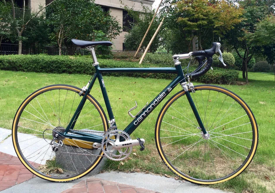 cannondale 2.8 aluminum road bike