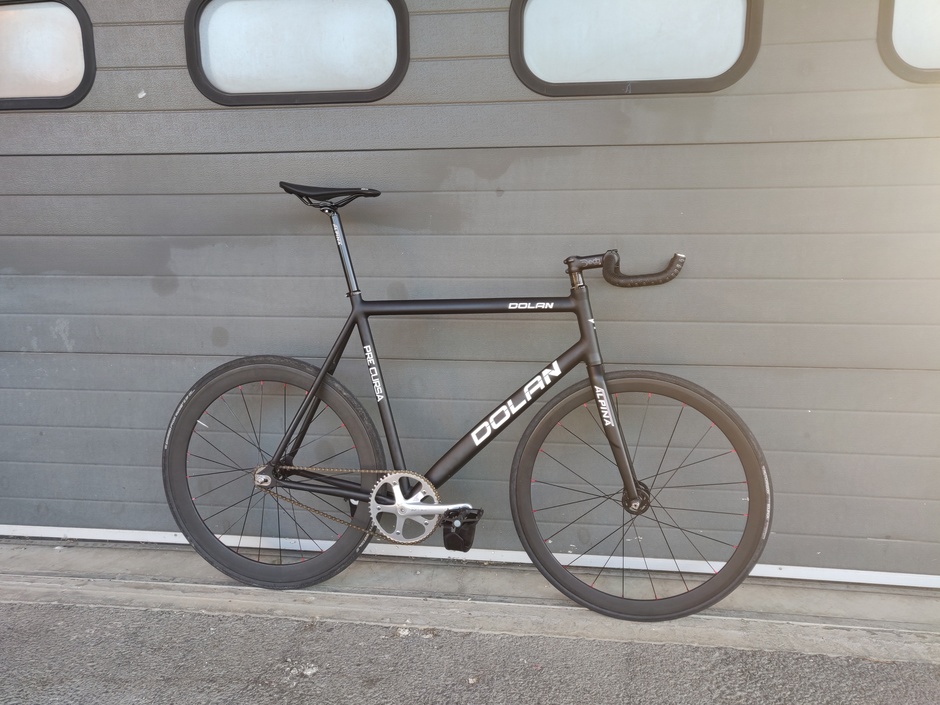 https://www.pedalroom.com/p/dolan-precursa-black-43588_1.jpg