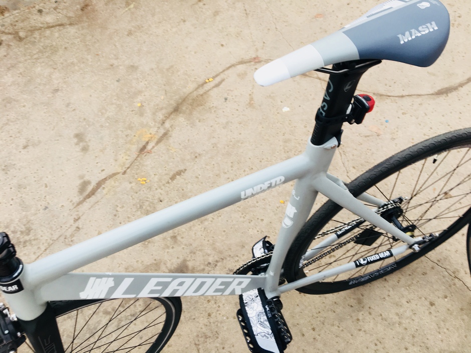 Leader X UNDFTD 735 - Pedal Room