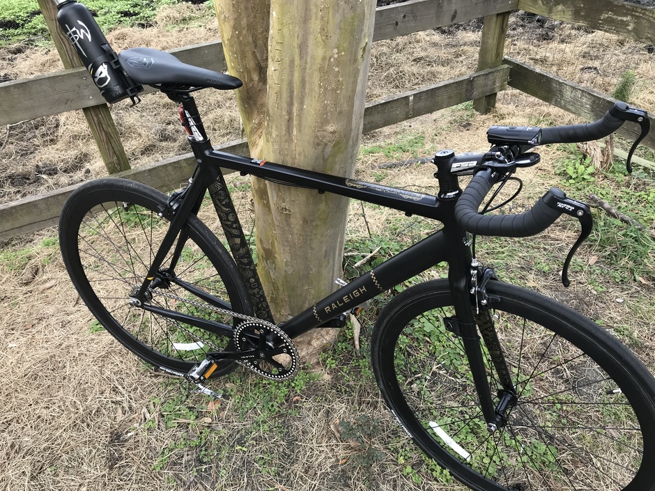 Raleigh Teaba 57cm Pedal Room